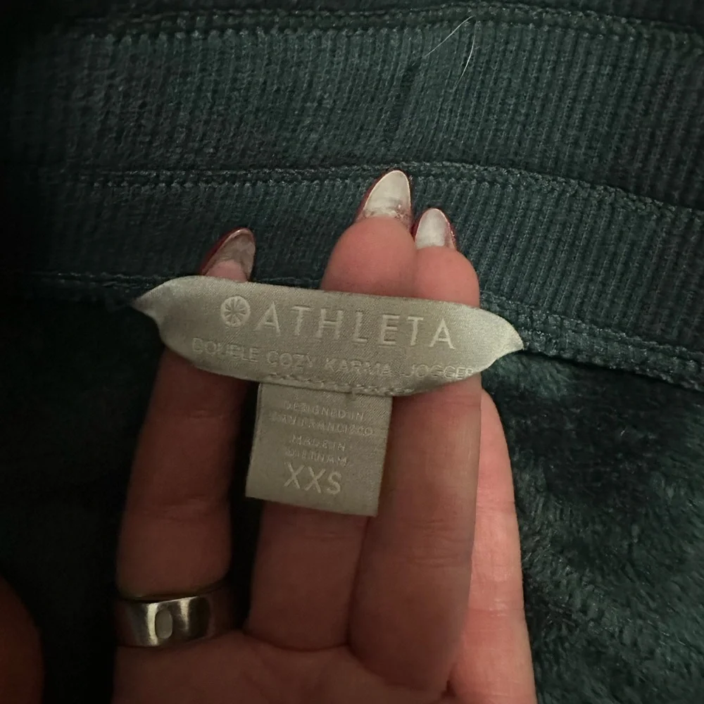 Double Cozy Karma Velvet Joggers - Picture 2 of 5